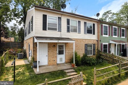 64 Adams Dr, Leesburg, VA 20176-3309