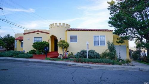 1890 Vista Del Rio St, Crockett, CA 94525-1036