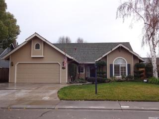 3006 White Oak Way, Lodi, CA 95242-2036
