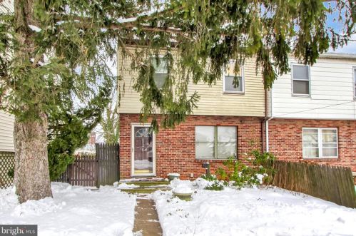 652 Windsor St, York, PA 17403-1036