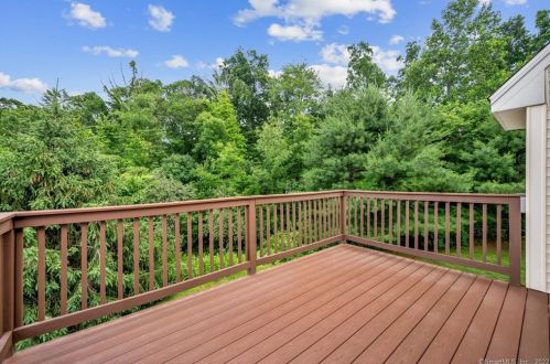 36 Sonoma Ln, Middletown CT  06457-2077 exterior