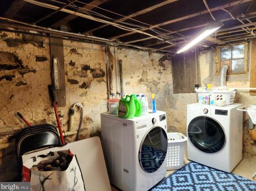 750 Summit Dr, Lancaster PA  17601-1152 exterior