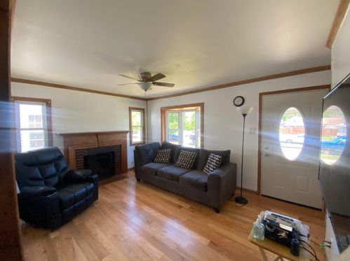 7048 Monroe Ave, Hammond, IN 46324-1940