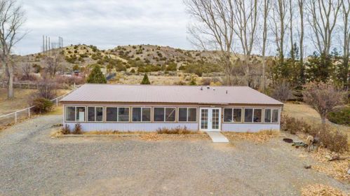 1601 Pixley St, El Huerfano, NM 87413-5088