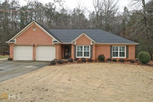 2055 Wellcrest Dr, Kennesaw, GA 30152-3397