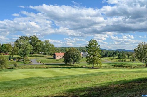 25 Ednam Village St, Charlottesville, VA 22903-4636