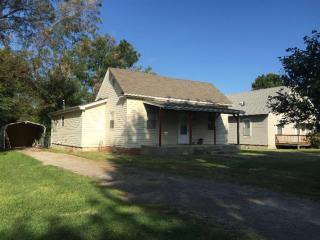 402 Fawn St, Caney, KS 67333-1218