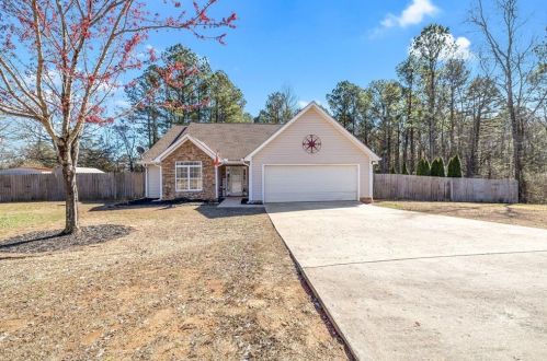 189 Millstone Dr, Commerce, GA 30530-3967