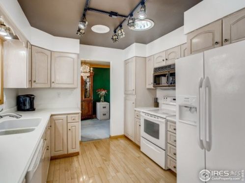 2056 Fairway Ln, Greeley CO 80634-3636 exterior