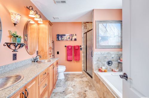 940 Johnsonway Dr, Sandy UT 84094-6346 exterior