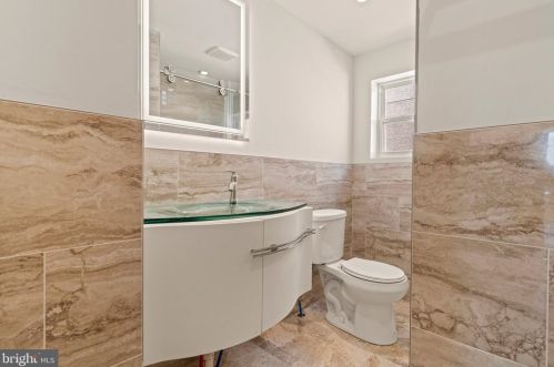 1512 4 St, Philadelphia PA 19147-6531 exterior