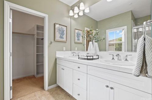 57 Kempton, Irvine CA  92620-2139 exterior