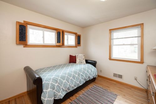 4266 Jasper Dr, Saint Paul MN  55122-2011 exterior