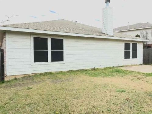 6053 Arabian Ave, Fort Worth TX  76179-2321 exterior