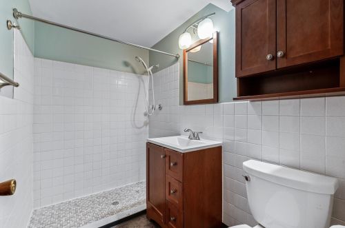 929 Duchess Ln, Saint Paul MN  55124 exterior