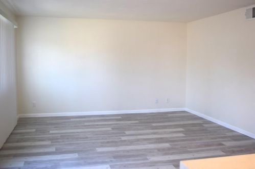 9925 Mission Gorge Rd, Santee, CA 92071-3845