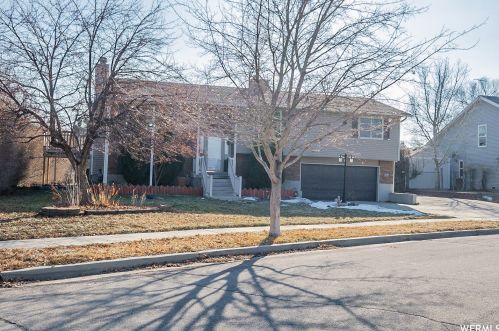 2327 Jordan Meadows Cv, Taylorsville UT exterior