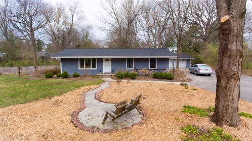 3001 Meacham Rd, Palatine, IL 60067-7500