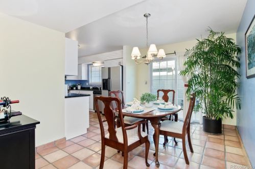 7166 Bentley Cir, Englewood CO 80112-1186 exterior