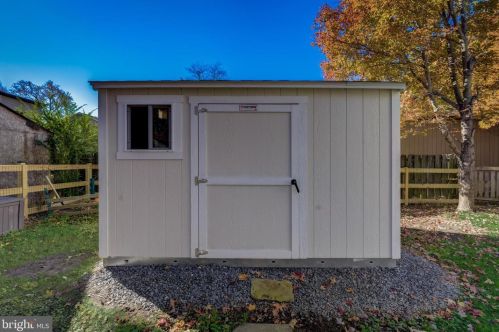 4933 Aspen St, Shady Side MD  20764-9667 exterior