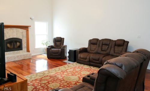 160 Winding Stream Trl, Hampton, GA 30228-2039