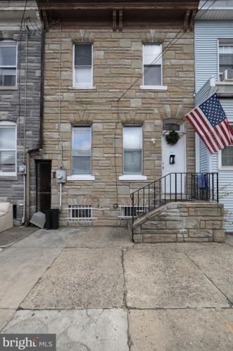 826 8th St, Camden, NJ 08102-1850