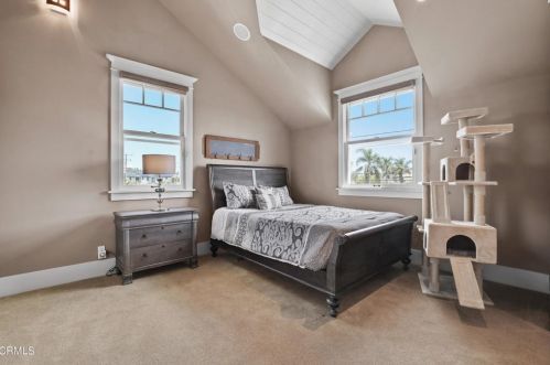 1746 Main St, Huntington Beach CA  92648-2723 exterior
