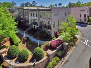 31 High Gate Trl, Decatur, GA 30030-1334