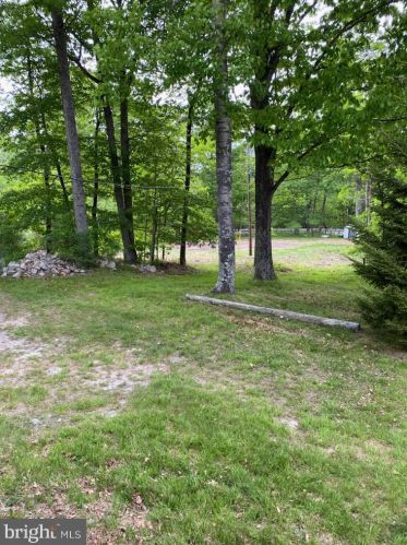 33 Blueberry Ln, Franklin WV  26807-8053 exterior