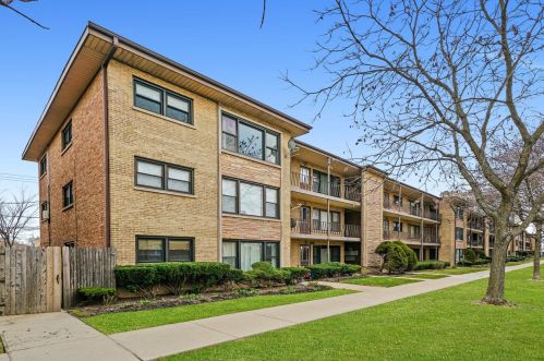 4841 Harlem Ave, Chicago, IL 60656-3505