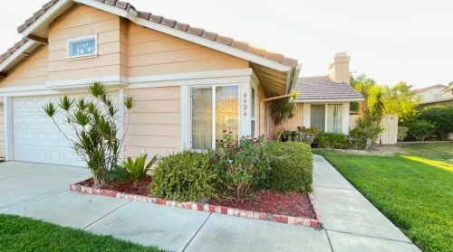 4494 Carmelina St, San Bernardino, CA 92407-6823