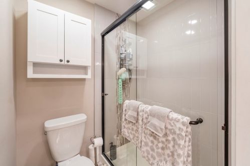 9 Cherry, Irvine CA  92612-2313 exterior