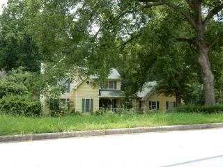 9548 Hidden Hollow Trl, Jonesboro, GA 30236-6112