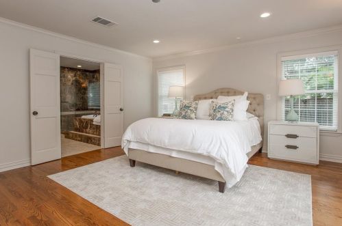 2621 Boyd Ave, Fort Worth TX  76109-1024 exterior
