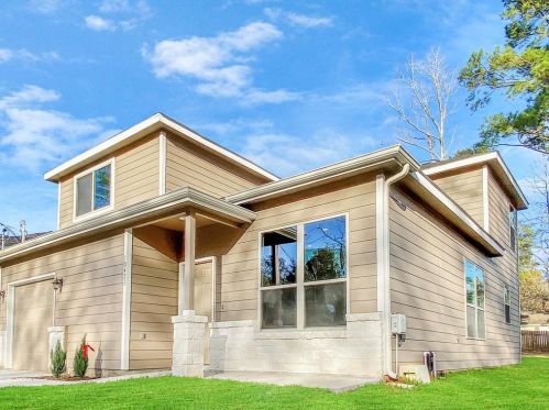 10471 Royal Adrian Dr, Conroe TX  77303-2712 exterior