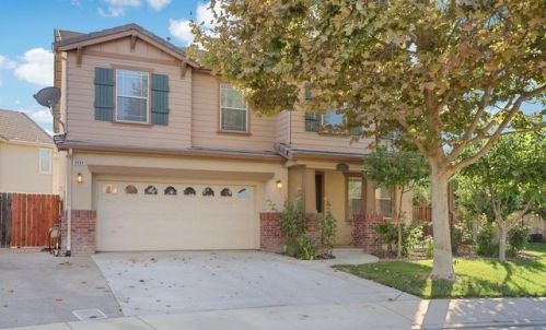 2424 Clemente Ln, Tracy, CA 95377-1102