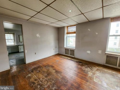 6804 Emlen St, Philadelphia PA  19119-2641 exterior