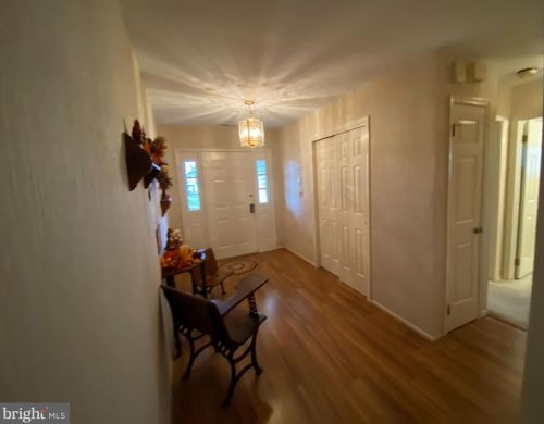 12 Tallwood Ct, Columbus, NJ 08022-1024