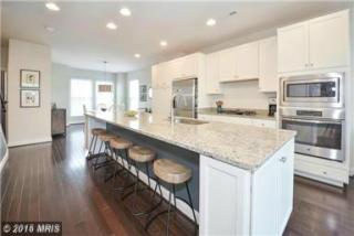 20431 Codman Dr, Ashburn VA  20147-2540 exterior