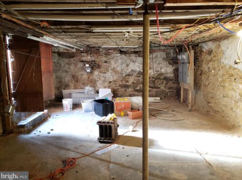 1813 19 St, Philadelphia PA  19146-1438 exterior