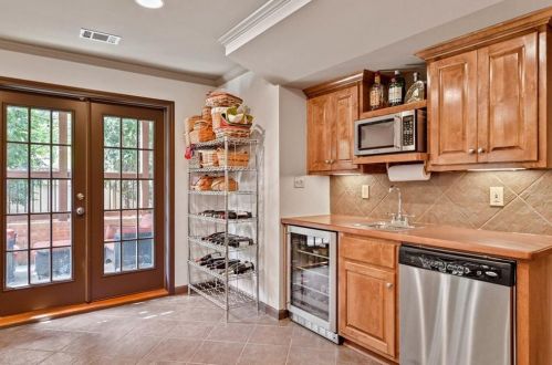 2308 Briarcliff Cmns, Atlanta GA  30345-2173 exterior