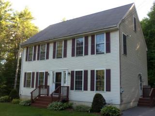 7 Rosewood Ct, Epping, NH 03042-1911