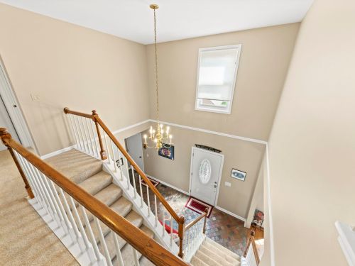 1273 Country Gln Ln, Carol Stream IL  60188-2931 exterior