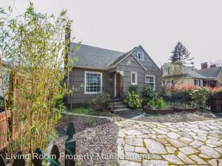 5026 Commercial Ave, Portland OR  97217-2652 exterior