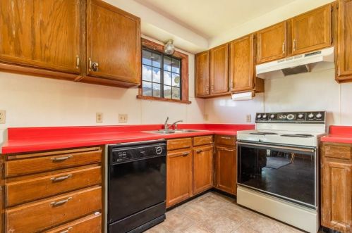 8336 Old San Isabel Rd, Greenwood CO 81069-8605 exterior