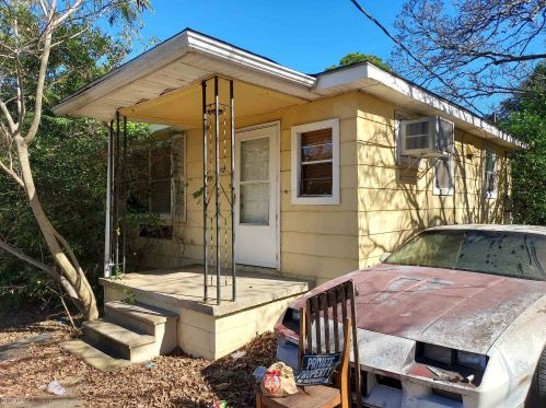 214 Frost St, Albany, GA 31705-2336