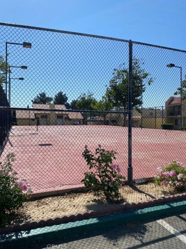 44200 Kingtree Ave, Lancaster CA  93534-4115 exterior