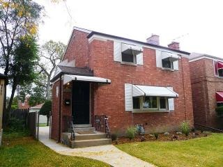 2113 24th Ave, Broadview, IL 60155-2823