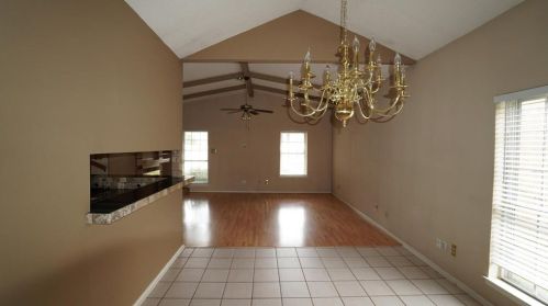 5308 Colony Hill Rd, Fort Worth TX  76112-2819 exterior