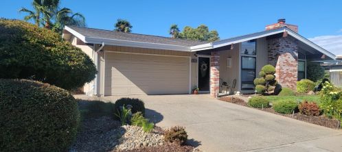 8713 Great Ct, Elk Grove, CA 95624-1873